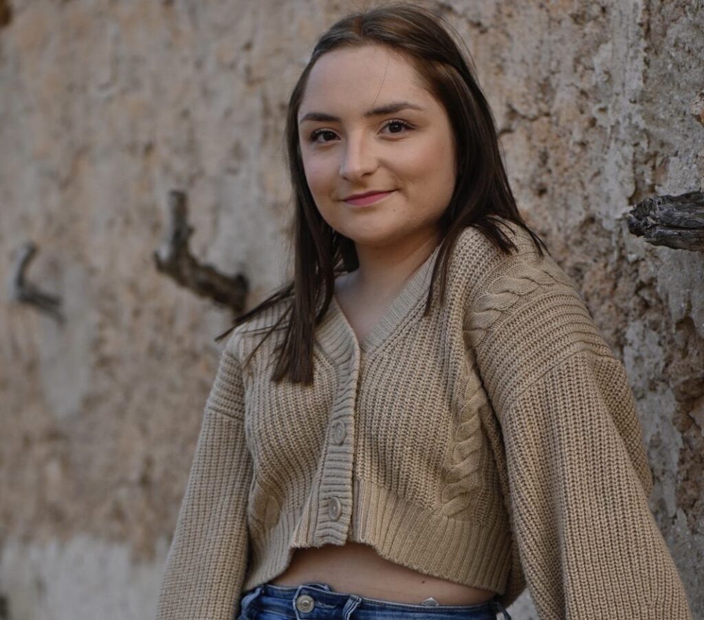 Lucía Díaz publica ‘Silencio, Memoria’, un viaje poético hacia la vulnerabilidad y el autodescubrimiento.