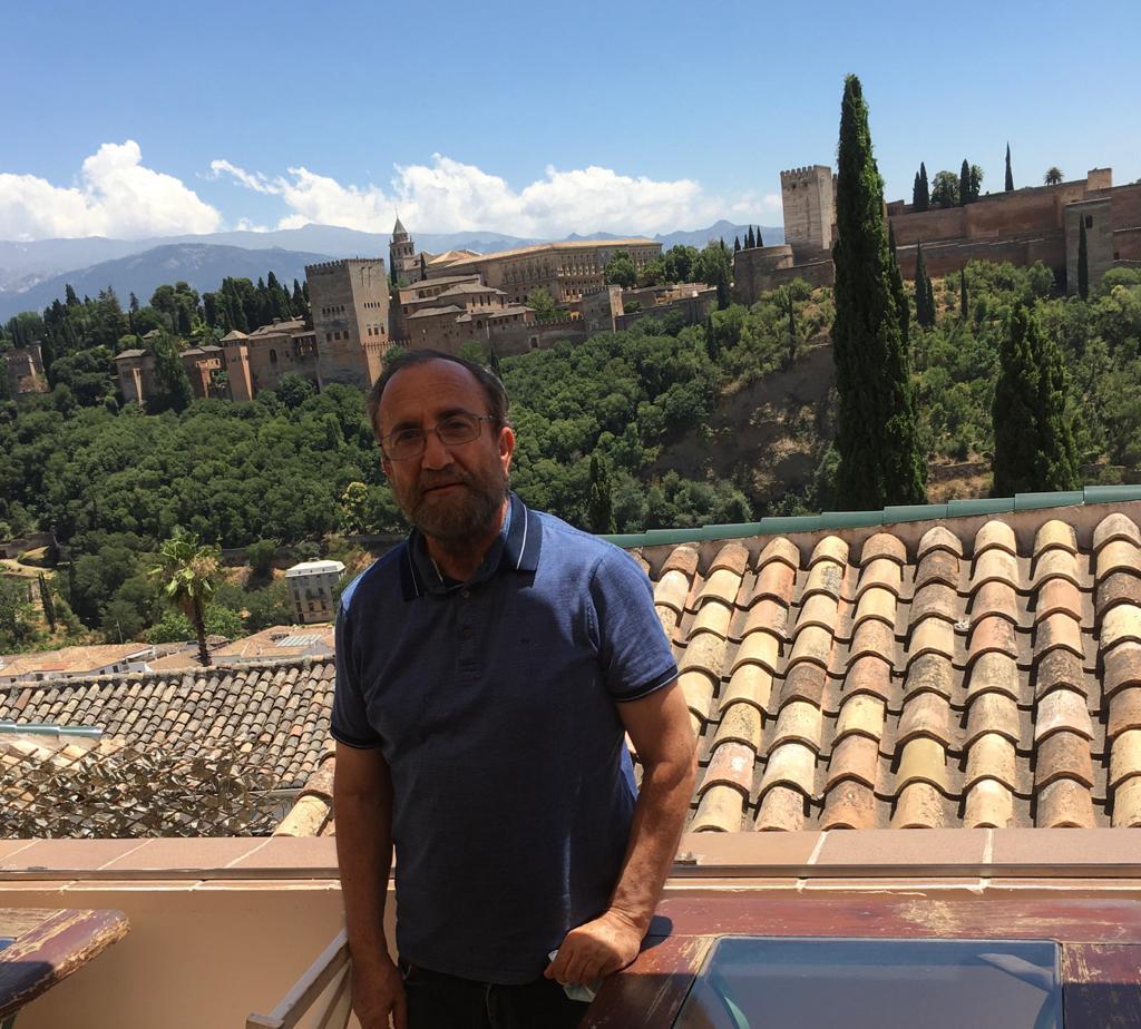 Fernando Yélamos Rodríguez presenta su nueva obra: Me despido con dignidad.