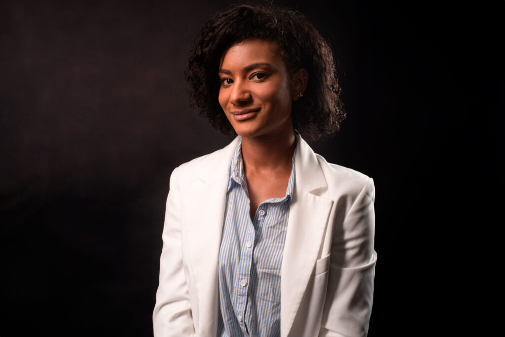 “Nieta del viento”: El viaje literario que desnuda el alma humana.